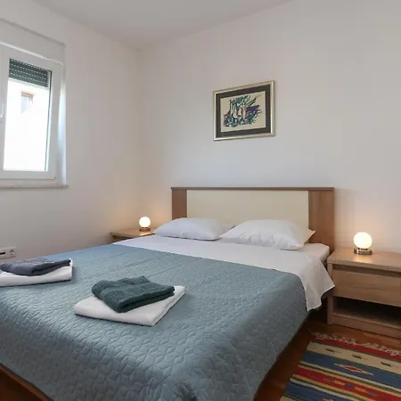 Apartman Tepli Bok 트로기르