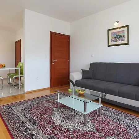 Apartman Tepli Bok 아파트 *